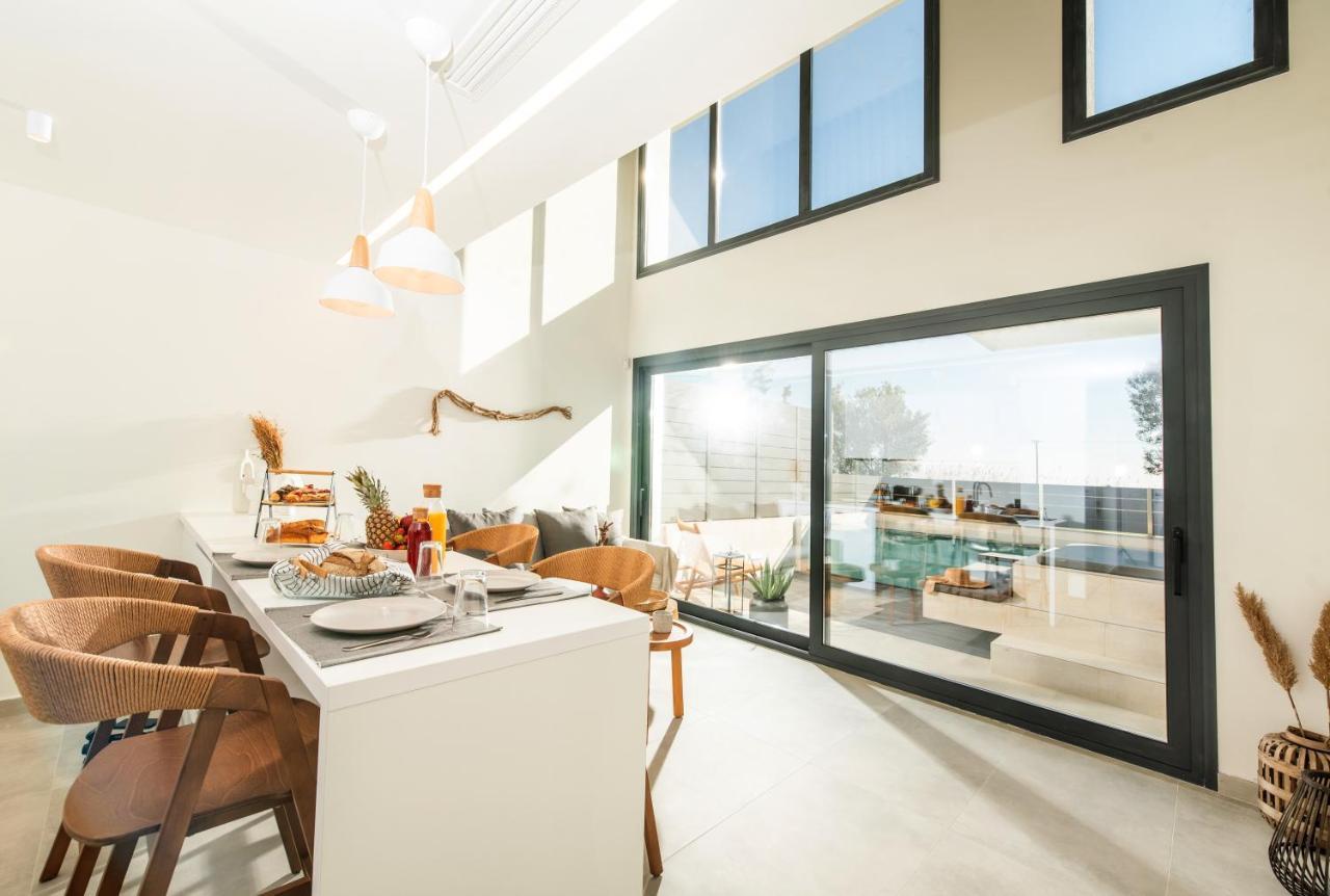 Serene Seafront Villas Nea Iraklia Exterior foto